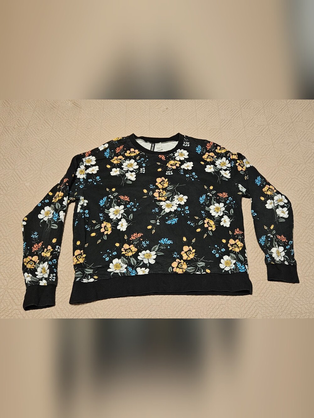 H&M Black Floral Cropped Crewneck Sweater